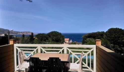 Aparthotel Les Pins Calvi (Corsica)